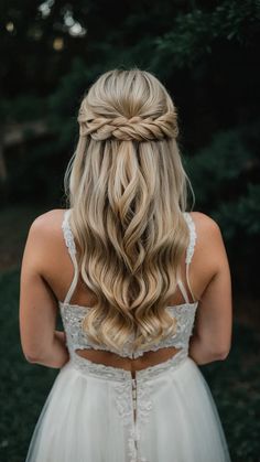 Long Bridal Hairstyles Down, Half Up Half Down Braid Wedding Hair With Veil, Half Up Half Down With Braids Wedding Hair, Bridal Braids For Medium Length Hair, Wedding Hairstyles Half Down, Half Up Hairstyles For Bride, Wedding Hairstyles Half Up Half Down With Veil Medium Lengths, Wedding Hairstyles With A Veil, Braided Wedding Hairstyles With Veil