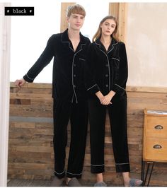 match outfiting Matching Pyjamas Couple Aesthetic, Couple Pajamas Aesthetic, Night Dress Sleep, Mens Silk Pajamas, Pajamas Aesthetic, Luxury Pajamas, Couple Pajamas, Couple Dress, Mens Pajamas Set