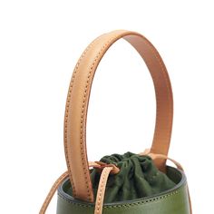 Selected 100% vegetable tanned leather, handcrafted with environmentally friendly dyeing process. The sophistication that comes with the bucket bag is the charmThe upright and full appearance presents the conflict beauty of softness and rigidityThe eyes will stop for it unconsciously Product Name: Bucket BagColor: Sunset Yellow, Matcha GreenMaterial: Value Tanned Leather (Top Layer Cowhide)Inner Material: Pure Cotton CanvasShoulder Straps: Adjustable, DetachableCarrying Method: One Shoulder, Dia Green Bucket Bag With Adjustable Strap, Green Bucket Bag With Removable Pouch, Leather Strap Bucket Bag, Leather Bags With Round Handle For Gifts, Leather Strap Tote Bucket Bag For Daily Use, Green Bucket Bag For Everyday Use, Brown Leather Bucket Bag With Round Handle, Green Everyday Bucket Bag, Daily Use Bucket Bag With Smooth Grain