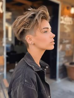 11 Elegant Side Shaved Hair Ideas for a Chic Vibe Kristen Kish Haircut, Pixie Undercut Hairstyles Edgy, Short Hair Undercut Women, Pixie Fade, Funky Pixie Cut, Pixie Cut Shaved Sides, Shaved Pixie Cut, Queer Hair, Bald Beauty