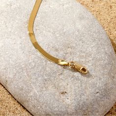 We are excited to share with you our latest design. You can use this bracelet to create a chic everyday style. This bracelet would be a wonderful way to express your love to your significant other loved ones. - Made in 14k Solid Gold- Chain Width, 2.86 mm / 0.11 inches - Chain Thickness, 0.39 mm / 0.01 inches - This product comes with iconic Norm Jewels gift box Classic Snake Chain Bracelet, Perfect As A Gift, Classic Snake Chain Bracelet For Gift, Classic Snake Chain Bracelet Gift, Classic Snake Chain Bracelet, Elegant Sterling Silver Snake Chain Bracelet With Lobster Clasp, Elegant Snake Chain Charm Bracelet For Gift, Chic Box Chain Bracelets As Gift, Chic Box Chain Bracelet As A Gift, Gold Sterling Silver Box Chain Bracelet Gift