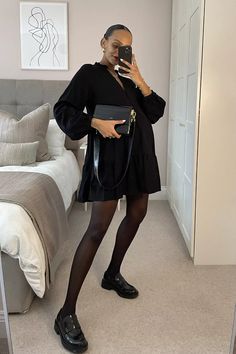 Patricia O’Dwyer’s Pregnancy Style Rules | SheerLuxe Pregnancy Fall Outfits, Pregnant Fall Outfits, Fall And Winter Maternity Outfits, Chic Pregnancy Style, Pregnancy Fashion Fall, Fall Maternity Outfits, Casual Maternity Outfits, Winter Maternity Outfits