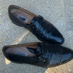 Black Alligator Leather Dress Shoes Used Condition Size 10.5 Made In Italy By Mauri Black Dress Shoes With Crocodile Pattern, Business Black Loafers With Crocodile Pattern, Business Black Crocodile Pattern Loafers, Black Leather Shoes With Crocodile Pattern For Business, Black Crocodile Pattern Loafers With Round Toe, Black Crocodile Pattern Leather Shoes For Business, Black Crocodile Pattern Round Toe Loafers, Semi-formal Black Leather Shoes With Crocodile Pattern, Semi-formal Black Crocodile Pattern Leather Shoes