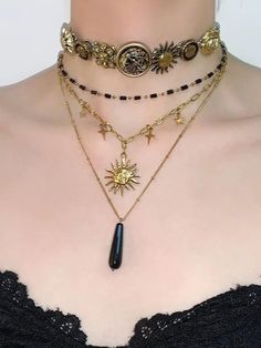 Sun Clothes Aesthetic, Gold Alternative Jewelry, Romani Jewelry, Whimsigoth Accessories, Outfit With Jewelry, Whimsigoth Jewelry, Sun And Moon Jewelry, Sun Clothing, Sun Choker