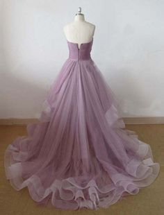 A-Linie, minimalistisch, süßes Verlobungs-Ballkleid, herzförmiger Ausschnitt, ärmellos, Hofschleppe, Tüll mit Falten, Rüschen Prom Dress Sweetheart Neckline, Lilac Prom Dress, Tiered Prom Dress, Prom Dress With Train, Dress Sweetheart Neckline, Prom Dresses 2016, Formal Occasion Dress, Tulle Evening Dress, Sweetheart Prom Dress