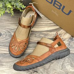 - New In Box. - Product Description Is Provided In One Of The Photos. - Orders Are Shipped On The Same Day Or The Next Business Day. Jambu Shoes, Memory Foam Shoes, Strappy Flats, Swim Shoes, Blue Flats, Shoes Brown, Mary Jane Flats, Strap Shoes, Leather Mary Janes