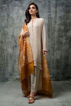 Nida Azwer, Yellow Kurti, Pakistani Women Dresses, Luxury Pret, Pakistani Fashion Casual, Pakistani Dresses Casual, Desi Clothes, Pakistani Dress Design