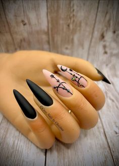 Gothicnails, Witchnails, Press on Nails Witchy Nail Art, Nails Gothic, Cross Nails, Witch Nails, Witchy Nails, Short Almond Nails, Gothic Nails, Beauty Make-up, Beauty Queen