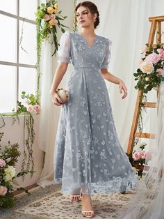 Embroidered Mesh Dress, Simple Frocks, Simple Gowns, Frock For Women, Dress Sweater, Evening Dress Fashion, فستان سهرة, Frock Design, Outfit Casual