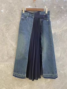 Upcycle Clothes Skirts, Denim Skirt Upcycle, Tom Boy Chic, Remake Clothes Refashioning, Upcycled Denim Skirt, Diy Denim Skirt, Ropa Upcycling, Mode Kimono