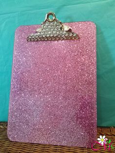 Glitter Clip Board Plastic Your Choice of by MaegensGlitzandGlam Bedazzling Ideas, Office Supplies Design, Pink Office Supplies, Pink Office, Bling Ideas, Rhinestone Projects, Bling Crafts, Pink Sparkly, Pink Bling