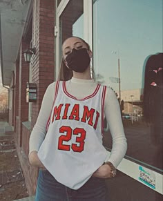 How To Style Basketball Jerseys, Basketball Jersey Outfit, Oversized Hoodie Outfit, Denim Pants Outfit, Football Jersey Outfit, Oc Clothes, Turtleneck Outfit, Korean Outfit Street Styles