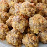 Keto Sausage Balls, Making Sausage, Watermelon Smoothie Recipes, Sausage Balls Recipe, Keto Sausage, Tuna Casserole, Jimmy Dean, Sausage Balls