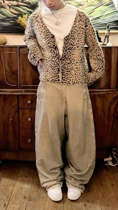 Male Outfit, Jdm Racing, Outfit Cardigan, Nostalgia Aesthetic, Outfits Baggy, Animal Print Pants, Street Fashion Men Streetwear, Guys Clothing Styles, Mens Outfit Inspiration