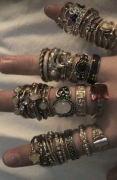 Eliana Core, Hand Ring, Fancy Jewelry, Teenage Fashion Outfits