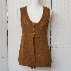 -Zara Sleeveless Knit Vest -Discontinued/Rare And Hard To Find -Nwot. No Flaws -Size: L Knitted Sleeveless Vest For Layering, Casual Knit Sleeveless Sweater Vest, Casual Knit Sweater Vest Sleeveless, Sleeveless Knitted Vest For Layering, Brown Knitted Sleeveless Top, Fitted Knitted Sleeveless Sweater Vest, Sleeveless Knit Top For Beach In Fall, Bohemian Knit Sleeveless Vest, Bohemian Sleeveless Knit Top