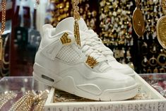 Air Jordan 4 Sail, Jordan 4 Sail, Sepatu Air Jordan, Jordan Gold, Gold Quince, Jordan 4 White, Sneakers Jordans, Jordan 4s