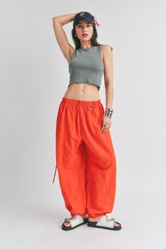 Cargo Parachute Pants Back Pockets Elastic Waistband Sporty Straight Cargo Pants For Summer, Sporty Trousers For Summer, Sporty Summer Trousers, Sporty Summer Parachute Pants With Loosely Fitted Hips, Sporty Wide Leg Parachute Pants For Summer, Sporty Parachute Trousers For Summer, Sporty Summer Full-length Parachute Pants, Sporty Baggy Parachute Pants For Summer, Summer Athleisure Parachute Pants