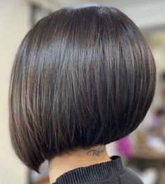 Angled Haircut, Short Stacked Bob Hairstyles, Undercut Bob Haircut, Grey Hair And Glasses, Lob Haircuts, Angled Bob Haircuts, Stacked Haircuts, Medium Length Hair Hairstyles, For Medium Length Hair Hairstyles