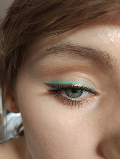 Double Eyeliner, Double Liner, Mint Gold, Makijaż Smokey Eye, Kesha, Eyeliner Looks, Eye Makeup Art, Winged Eyeliner, Eye Make