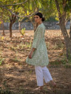 Greener days tunic dress - Trendroots Printed Short Dresses, Dresses Xxl, Designer Jewellery, Summer Staples, Green Day, White Pants, Hip Length, Classic White, Bell Sleeve