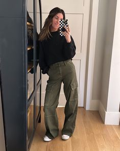 Cargo Pants Women Outfit, How To Style Cargo Pants, Cargo Pants Outfit