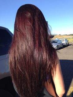 Violet/ reddish hair. Burgundy Hair On Brunette, Aesthetic Pictures Wallpaper, Selena Gomez Aesthetic, Asthetic Picture Wallpaper, Aesthetic Frases, Burgandy Hair, Reddish Hair, Wall Clock Decor