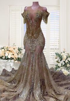 Gold Prom Dresses Black Women, Gold Dresses Prom, Exotic Prom Dresses, Elegant Ball Dresses, Mermaid Prom Dresses Long, Gold Wedding Gowns, Prom Inspiration, Gold Prom, Sparkly Prom Dresses