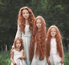 People With Red Hair, Beautiful Red Hair, Red Heads, Long Red Hair, Redhead Beauty, Long Red, Beautiful Family