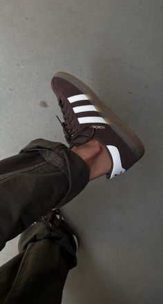 Looks Adidas, Chique Outfit, Dr Shoes, Skandinavian Fashion, Paris Mode, Shoe Inspo, Aesthetic Shoes, Swag Shoes