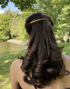 How to get soft, bouncy and healthy hair! Don’t miss out on this amazing deal! Get 15% off haircare, hair tools & hair accessories with code REBECCA15!  #hair#haircare#hairstyle#hairoil#blowout#longhair#haircolor#90shair#model#blondehair#brownhair#gold#aesthetic#pinterest#oldmoney#ootd#ootn#fashion#fallfashion#loungewear#photoshoot#photography#inspo#instagram#insta#lifestyle#healthylifestyle#girl#woman#beauty#beautiful#haircut#silkyhair#workout#weightloss#instafood#interior#design#love#chanel Extensions Ponytail, Everyday Hair, Popular Hair, Mango Recipes, Hair Routine, Hot Tools, Styling Products, Color Hair, Grunge Hair