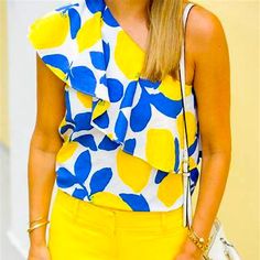 Women’s Size Medium Loft Shirt In A Vibrant And Fun Lemon Print In Yellow And Blue. New With Tags. Yellow Ruffled Top For Brunch, Trendy Yellow Summer Blouse, Yellow Ruffled Blouse For Work, Chic Yellow Top For Brunch, Yellow Ruffled Blouse For Workwear, Yellow Summer Tops For Workwear, Yellow Ruffled Tops For Day Out, Yellow Ruffled Blouse For Day Out, Summer Yellow Blouse For Brunch