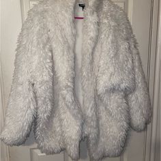 Express White Faux Fur Sherpa Jacket & Coat Sz: Xs/S Oversized White Faux Fur Sherpa Jacket (Never Worn, As Brand New And In Great Condition) Winter White Fluffy Long Sleeve Outerwear, Winter White Faux Fur Outerwear With Lining, Winter White Faux Fur-lined Outerwear, White Fluffy Long Sleeve Fur Coat, Casual White Faux Fur Coat, White Faux Fur Lined Coat For Cold Weather, Oversized White Fur Coat For Winter, Cozy White Fur Coat With Faux Fur Lining, Trendy Winter White Outerwear With Faux Fur Lining