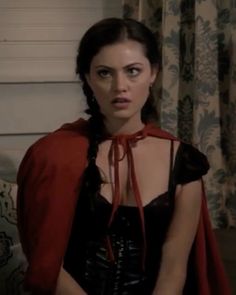 Phoebe tonkin as faye chamberlain in season 1 episode 7 of the tv show the secret circle Chamberlain Aesthetic, Dr Pictures, Haley Marshall, Marvel Outfits, Edit Pfp, Secret Circle, Halloween Episodes