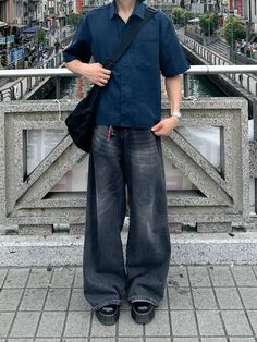 Menswear Inspired, School Outfit, Mens Street Style, Minimalist Outfit, Fitness Inspo, Osaka, Spring Outfits, Black Jeans, Casual Outfits