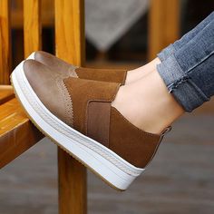 Womens Shoes Flats, Vintage Wedding Shoes, Casual Shoes Women Sneakers, Casual Shoes Women Flats, Brown Oxford Shoes, Casual Shoes Outfit, Spring Flats, Womens Boat Shoes, Women's Casual Shoes