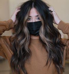 Subtle Dark and Blonde Money Piece Hair Money Piece Hair, Hair Asian, Money Pieces, Warm Brown Hair, Trend Ideas, Black Hair Balayage, Burgundy Background, 2023 Hair, Hair Adviser