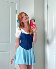 Halloween Costumes Redhead, Red Head Halloween Costumes, Casual Halloween Costumes, Red Hair Costume, Redhead Costume, Red Hair Halloween Costumes, Princess Inspired Outfits, Disney Outfits Women, Disney Princess Costumes