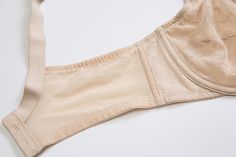 Instead of lamenting on outdated style intimate wear collection, try out this full coverage minimizer bra to add inner excitement to your outer style. The bra comes in a pleasing beige color. This bra looks lovely and the polyamide and spandex material is fine in quality ensuring ultimate comfort. Featuring a back closure, this everyday bra has a special area for creating a one-of-a-kind look.

Specifications
Brand Name: GeraldBlack
Obscene Picture: No
Sexually Suggestive: No
Bra Style: Minimize Outer Style, Minimizer Bra, Bra For Women, Minimiser Bra, Bra Style, Everyday Bra, Bra Styles, Lace Bra, Beige Color