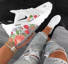 Nike Air Shoes, Cute Nike Shoes, Fresh Shoes, Cute Sneakers, Hype Shoes, Floral Shoes, Aesthetic Shoes, Workout Shoes, Air Max 270