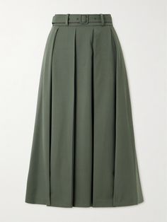 Patou's midi skirt has an enduring appeal that means it won't date. It's made from stretch-wool twill that's box-pleated throughout and comes with a coordinating belt to highlight your waist. Wear yours with a fine sweater and knee boots. Summer Fashion Beach, Exclusive Dress, Sports Skirts, Pleated Midi Skirt, Green Skirt, Summer Hats, Everyday Wardrobe, Beach Dresses, Floral Maxi Dress