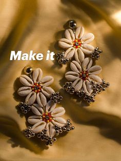 Jewellery Plate, Flower Jewelry Designs, Aesthetic Jewellery, Diy Earrings Easy, Quirky Jewelry, Fancy Jewellery Designs