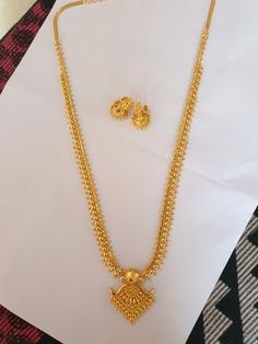 South Indian Jewellery Necklace Set Gold Simple, Kerala Thali Locket Designs Gold, Gold Necklace Long Indian, 32 Grams Gold Necklace, Gold Neck Chain Designs For Women Latest, Long Necklace Designs Gold Indian, Gold Aaram Design, Simple Long Chain Designs Gold, Gold Jewels Design Long Necklace