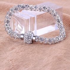 Beautiful Bracelet With Crystal Stones Trendy Bracelets, Rings Fashion, White Gold Bracelet, Crystal Chain, Copper Bracelet, Bracelets For Women, Silver Crystal, Engagement Jewelry, Crystal Bracelet