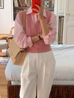 Pink College Outfits, Outfit Pink Hijab Casual, College Casual Outfits, Pink Ootd, College Casual, Estilo Hijab, Soft Sweaters, Daily Outfit Inspiration, Style Hijab