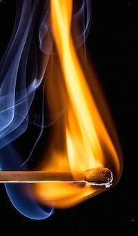 Alex Parkinson: "It is Time to Become the Encounter" The Little Match Girl, Rauch Fotografie, Foto Macro, Behind Blue Eyes, Fire Image, Digital Light, Flame Art, Fire Photography, Match Stick