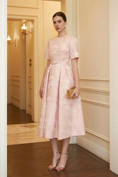 Pink Brocade, Looks Kate Middleton, Mean Blvd, Dress Idea, Brocade Dresses, Modest Clothing, Simple Wedding, Peach Pink, Classy Dress