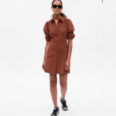 Product Details Soft Corduroy Mini Dress. Point Collar. 3/4 Puff Sleeves With Elasticized Cuffs. Button Front. Fit & Sizing A-Line Silhouette. Hits Above The Knee. Models Wearing Gap Size S Are 5'8"5'11" (172180 Cm) With 23.526" (6066 Cm) Waist & 3338" (8497 Cm) Hips. Models Wearing Gap Size Xl Are 5'8"5'11" (172180 Cm) With 3436” (8691 Cm ) Waist & 4550" (114127 Cm) Hips Fabric & Care Cotton 100% Machine Wash. Imported. Corduroy Dresses, Button Front Shirt Dress, Effortless Fashion, Fall Clothing, Saddle Brown, Corduroy Dress, Gap Dress, Puffed Sleeves Dress, School Fashion