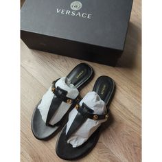 Versace Medusa Flat Thong Sandals Black Leather Womens 8 Eu 38 Dst669cs $850 Luxury Black Leather Flip Flops, Luxury Leather Flip Flops For Beach, Designer Leather Flip Flops For The Beach, Designer Leather Flip Flops For Beach, Luxury Leather Flip Flops With Single Toe Strap, Luxury Leather Open Toe Flip Flops, Elegant Leather Flip Flops With Branded Insole, Luxury Black T-strap Sandals, Designer Black Leather Flip Flops