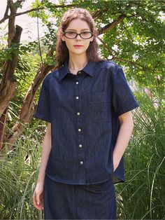 Composition : COTTON 90% + POLYESTER 10%Color : DARK DENIMCountry of Origin : China Indigo Short Sleeve Cotton Denim Top, Indigo Short Sleeve Denim Top, Classic Relaxed Fit Denim Top For Summer, Indigo Cotton Denim Top With Short Sleeves, Summer Denim Blue Shirt For Workwear, Denim Blue Summer Workwear Shirt, Summer Denim Blue Shirt For Work, Denim Blue Short Sleeve Top For Work, Short Sleeve Denim Blue Top For Work